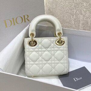 Classic DIOR Bag: A Stylish and Versatile Choice for Elegance
